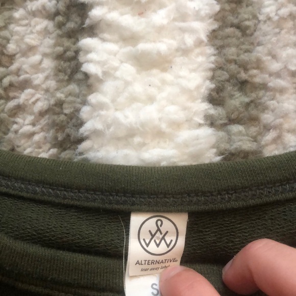 All green crewneck - Picture 2 of 2